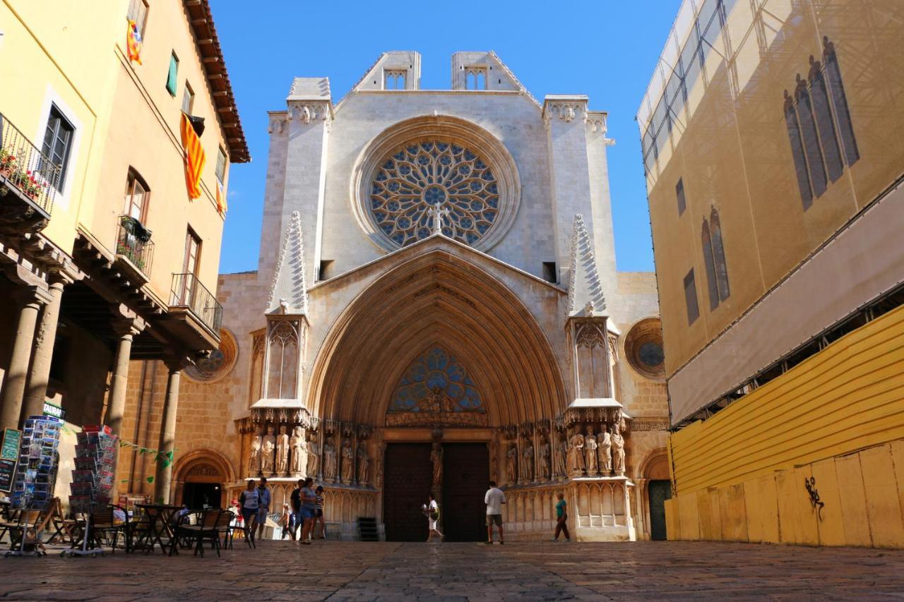 Petra Apartments -Old City With Terrace And Barbecue- Tarragona Bagian luar foto