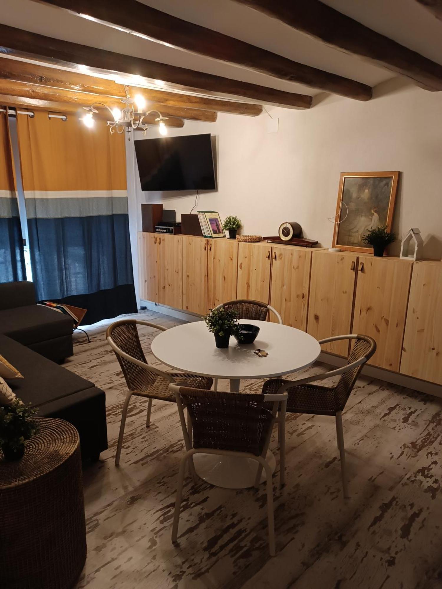 Petra Apartments -Old City With Terrace And Barbecue- Tarragona Bagian luar foto